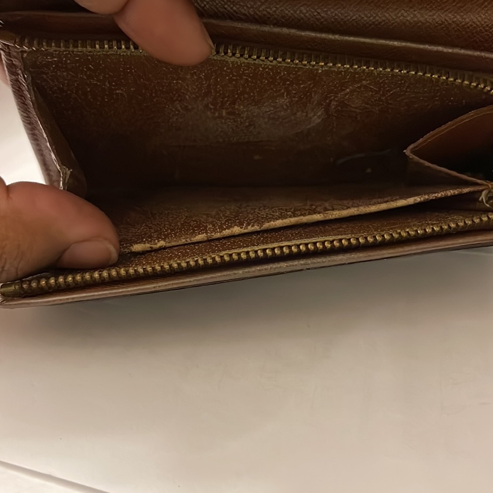 Louis Vuitton Monogram Snap Wallet - Picture 10 of 14